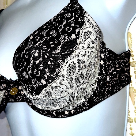 Buttery soft designer bra 32B - Picture 5 of 9